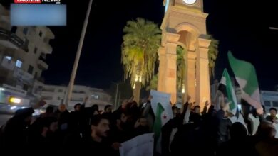 İdlib ve Sarmada’da teröristlerin kontrolündeki bölgelerde isyan; El-Jolani’nin güvenlik aygıtına karşı sessizlik ve protesto ikilemi