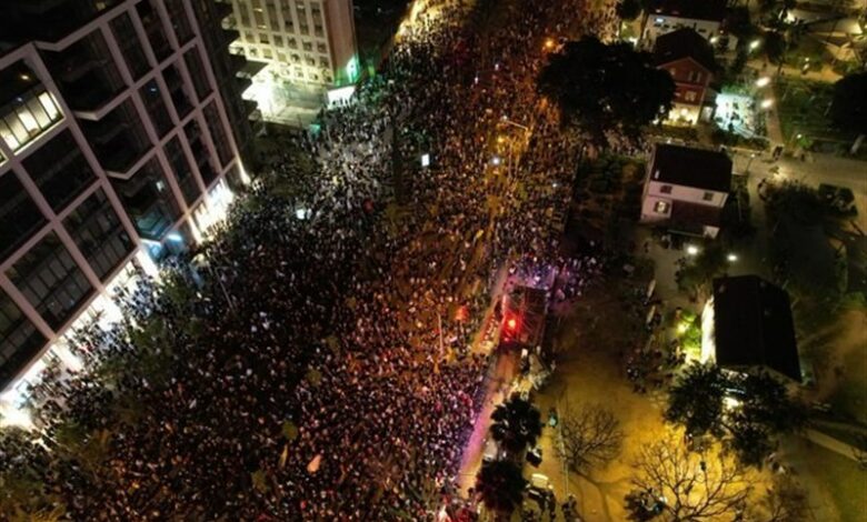 Tel Aviv’deki haftalık gösteriler şiddete dönüştü + video