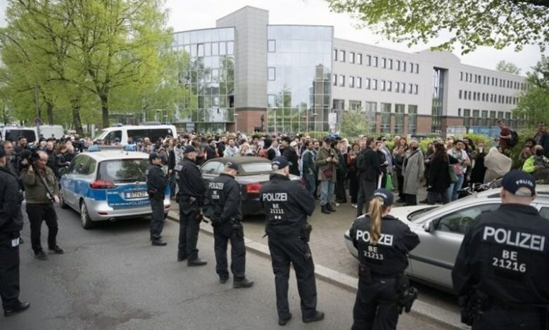 Berlin’de Filistin Kongresi’nin yasaklanmasına karşı protestolar