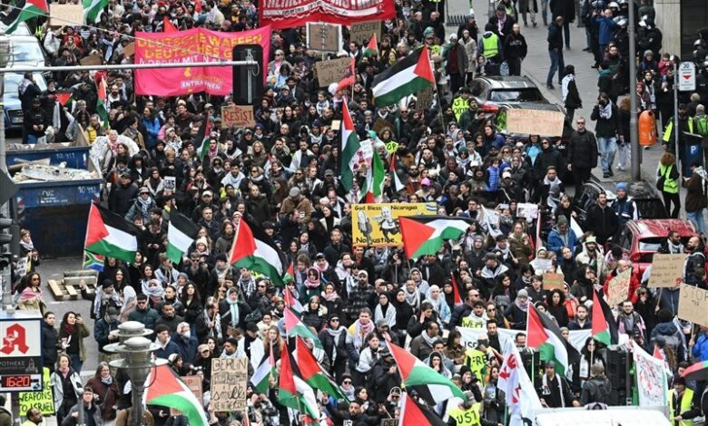 Berlin’de İsrail karşıtı protestolar düzenleniyor