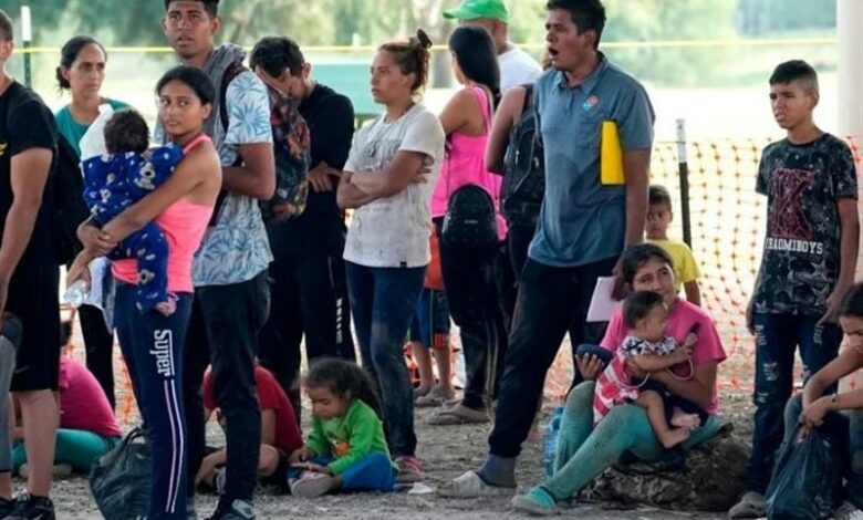 Kıbrıs göçmenleri kontrol altına almak için Brüksel’den yardım istedi