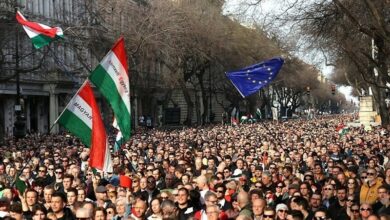 Macaristan’da binlerce kişi Orban hükümetini protesto etti