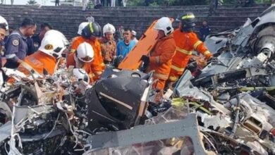 Malezya’da 2 askeri helikopter çarpıştı, 10 kişi öldü