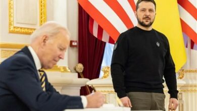 Ukrayna’ya büyük yardımın onaylanmasının ardından Biden ile Zelensky arasında telefon görüşmesi