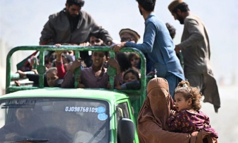 10 günde 11 binden fazla Afgan mülteci Pakistan’dan sınır dışı edildi