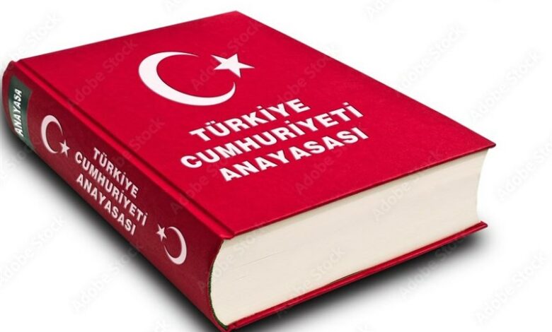 Türkiye’nin iktidar partisi anayasayı değiştirmeye çalışıyor