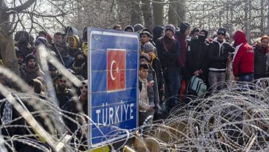 Afgan mültecileri Türk sınırdışı merkezlerinde dövmek